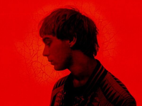 LOVI PRESENTA IL SINGOLO SISTOLICA