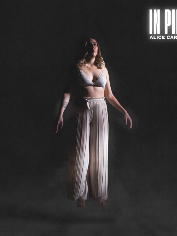 Alice Caronna presenta il nuovo album “In piedi”